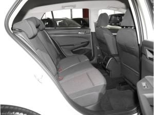 Volkswagen Golf VIII 1,5 TSI Life R-Kamera ACC LED PDC Alu AppConnect