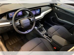 Skoda Octavia Combi 1.5 TSI ESSENCE SOFORT VERFÜGBAR