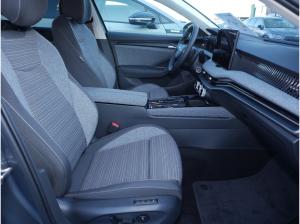 Skoda Superb Selection 2,0l TDI DSG * SHZ RFK NAVI *