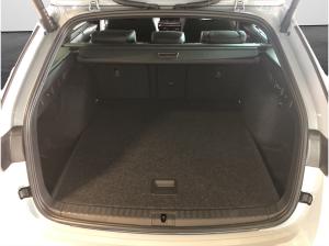 Skoda Octavia Combi 2.0 TSI DSG RS Matrix AHK Navi Pano RFK 18 Zoll