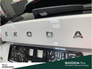 Skoda Octavia Combi STYLE TDI NAVI SITZHEIZUNG EINPARKHILFE LED
