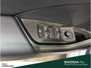 Skoda Octavia Combi STYLE TDI NAVI SITZHEIZUNG EINPARKHILFE LED