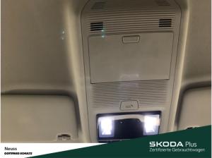 Skoda Octavia Combi STYLE TDI NAVI SITZHEIZUNG EINPARKHILFE LED