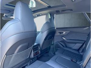 Audi RS Q8 performance RS-AGA/KERAMIK 305KM/H PANO AHK *SOFORT VERFÜGBAR*