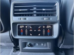 Audi RS Q8 performance RS-AGA/KERAMIK 305KM/H PANO AHK *SOFORT VERFÜGBAR*