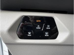 Volkswagen Multivan 2,0 l TDI KÜ ACC+SHZ+PDC+MFL+AHK+RFK
