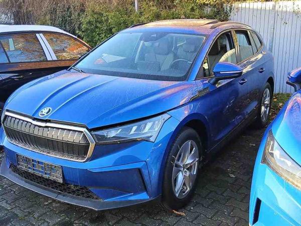 Skoda ENYAQ iV 50 109kW - Loft Pano Navi Kamera LED DAB Einparkhilfe MFL Keyless