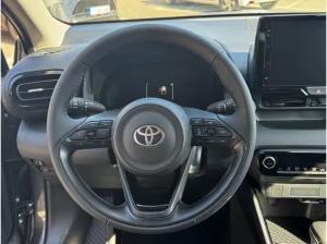 Toyota Yaris 1.5l Teamplayer Comfort-Paket LED ACC SHZ RFK ALU KLIMA