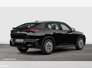 BMW iX2 eDrive20 PANO ACC RFK NAVI Standh. LED DAB