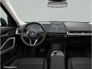 BMW iX1 xDrive30 xLine PANO ACC RFK NAVI Standh.