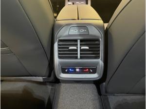 Volkswagen Passat Elegance 1,5 l eHybrid DSG /
