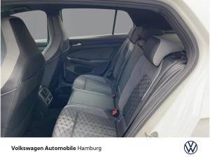 Volkswagen Golf VIII R-Line 1.5 eTSI DSG Sitzheizung Navi