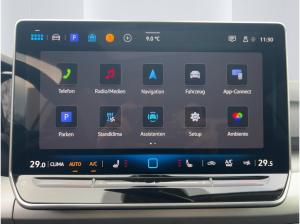 Volkswagen Golf VIII 1.5 eTSI Life DSG LED Panorama ACC