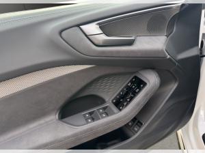 Audi A5 Avant e-hybrid quattro 270 kW S tronic / Tech pro / HUD / AHK / PANO / B & O / MEMORY