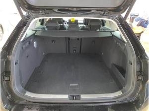 Skoda Superb Combi 2.0 TDI DSG SELECTION*MATRIX*HUD*AHK*PDC*SHZ*NAVI*KLIMA