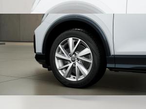 Audi Q2 Advanced 40 TFSI quattro, Leder, Kamera, Optikpaket Schwarz, 8-Fach bereift
