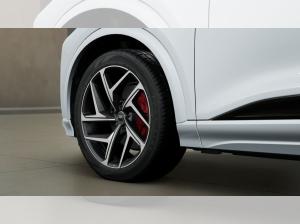 Audi Q6 e-tron quattro S line MATRIX AHK PANO