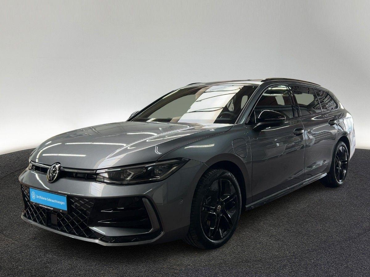 Volkswagen Passat 1.5 eTSI R-Line DSG Pano AHK IQ.Light DCC