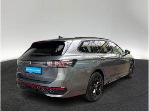 Volkswagen Passat 1.5 eTSI R-Line DSG Pano AHK IQ.Light DCC