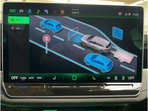 Volkswagen Passat 1.5 eTSI R-Line DSG Pano AHK IQ.Light DCC