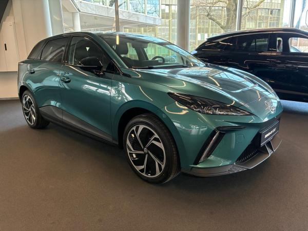 MG MG4 64kWh Premium