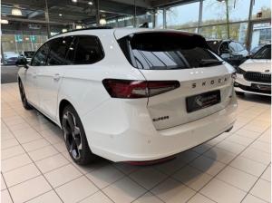 Skoda Superb Combi Sportline 2,0 TDI 7-Gang-DSG 4x4 sofort verfügbar