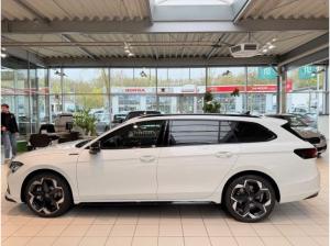 Skoda Superb Combi Sportline 2,0 TDI 7-Gang-DSG 4x4 sofort verfügbar