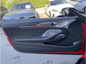 BMW M8 Competition Coupé xDrive 360° B&W Carbon ext.