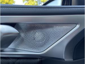 BMW M8 Competition Coupé xDrive 360° B&W Carbon ext.