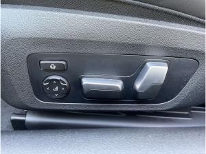 BMW M8 Competition Coupé xDrive 360° B&W Carbon ext.