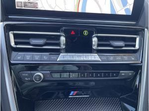 BMW M8 Competition Coupé xDrive 360° B&W Carbon ext.