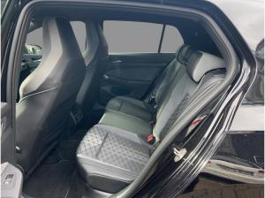 Volkswagen Golf Limousine 1,5 DSG R-Line LED Navi Kamera