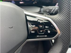 Volkswagen Golf Limousine 1,5 DSG R-Line LED Navi Kamera