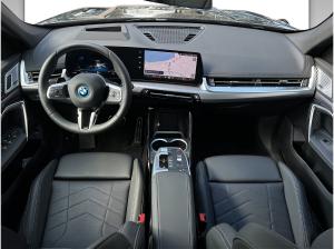 BMW iX1 xDrive30 M Sport Pro HUD DA Prof PA+ HK