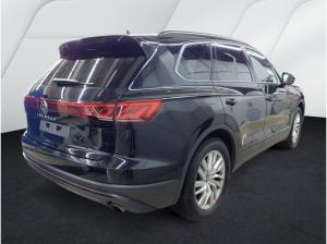 Volkswagen Touareg 3.0 TDI 170kW 4Motion -  LED AHK ACC SHZ DAB+ Navi Rear View LM CarPlay GJR