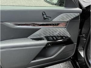 BMW i7 eDrive50 M Sportpaket Pro * Connoisseur Paket * Bowers & Wilkins Diamond * Pano Sky-Lounge * Carbon