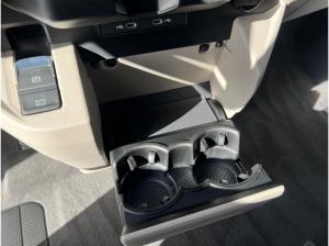Volkswagen Multivan 2,0 l TDI KÜ ACC+SHZ+PDC+MFL+AHK+RFK