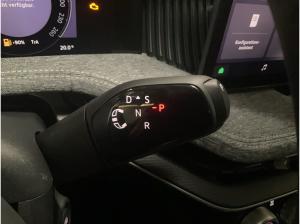 Skoda Superb Combi Selection 2.0 TDI NAVI AHK ACC LED