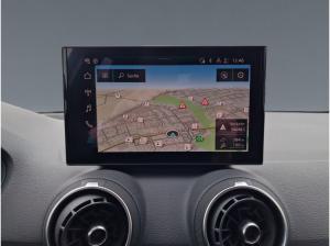 Audi Q2 30 TFSI NAVI+ AHK STHZG 18  ACC Advanced
