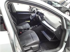 Volkswagen Golf VIII STYLE 2.0TDI DSG NP.48T NAVI.HEAD-UP.KAMERA.17 .5JG