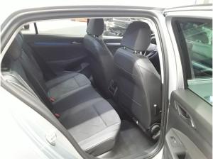 Volkswagen Golf VIII STYLE 2.0TDI DSG NP.48T NAVI.HEAD-UP.KAMERA.17 .5JG