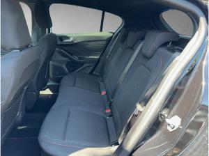 Ford Focus ST-Line X Automatik Sportpaket Bluetooth LED