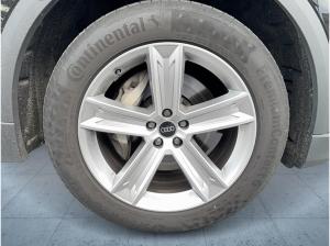 Audi Q8 SUV 55 TFSI qu. tiptr. Luft 20 FLA 360 ACC