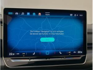 Volkswagen Golf VIII 1.5 TSI R-Line CarPlay ACC LED RFK PDC