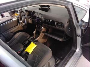 Volkswagen Touran HIGHLINE 2.0TDI DSG ACC.5J-G.AHK.KAMERA.NAVI+VC.LED.LKRD-HZG.SHZ