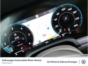 Volkswagen Touareg 3.0 TDI R-Line 4Motion Navi Standheizung Pano uvm