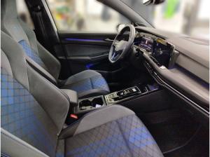 Volkswagen Golf VIII 2.0 TSI DSG 4M. R AKRA Pano Harman Kardon Navi IQ.Light
