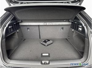 Audi Q2 2x Sline S tronic Navi RFK Optikpaket schwarz