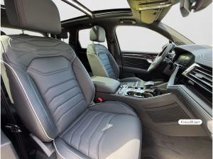 Volkswagen Touareg R-Line FINAL ED AHK NAVI PANO DYNAUDIO