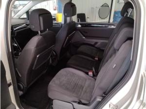 Volkswagen Touran HIGHLINE 2.0TDI DSG ACC.5J-G.AHK.STHZG.KAMERA.PANO.NAVI+VC.LED.4xSHZ